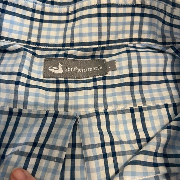 Southern Marsh Men's plaid button down Size Large - Picture 9 of 10